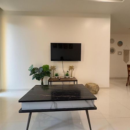 Good Stay 2Bhk Pool Apartment 10 Mins From Dabolim Airport Goa 102 Consua Dış mekan fotoğraf