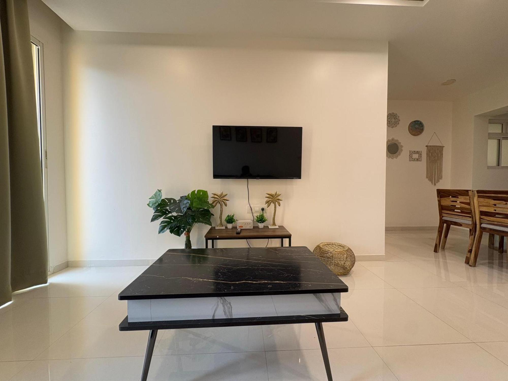 Good Stay 2Bhk Pool Apartment 10 Mins From Dabolim Airport Goa 102 Consua Dış mekan fotoğraf